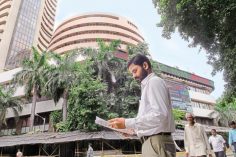 Closing bell: Sensex, Nifty pare losses, realty, metal stocks major losers